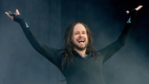 DONNINGTON, UNITED KINGDOM - JUNE 14: Jonathan Davis of Korn performs on stage on Day 1 of Download Festival 2013 at Donnington Park on June 14, 2013 in Donnington, England. (Photo by Gary Wolstenholme/Redferns via Getty Images)